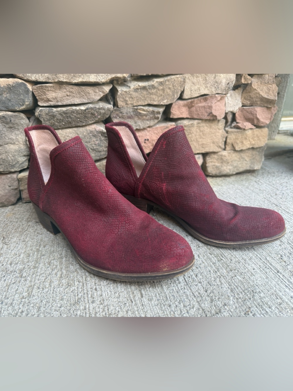 Lucky Brand Women's Burgundy Suede Ankle Booties